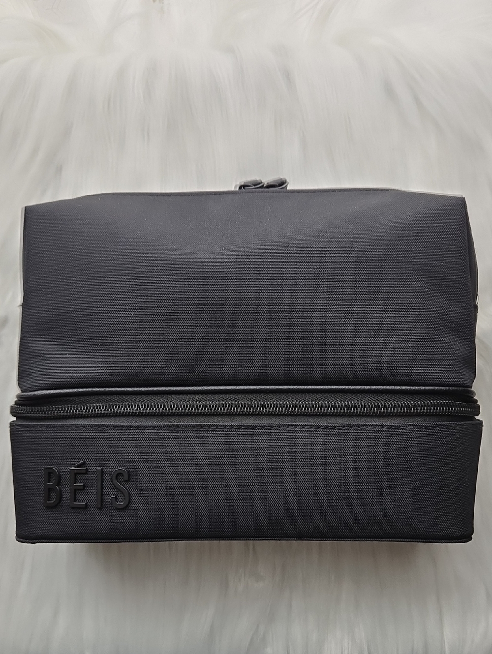 BEIS - The Cosmetic Organizer